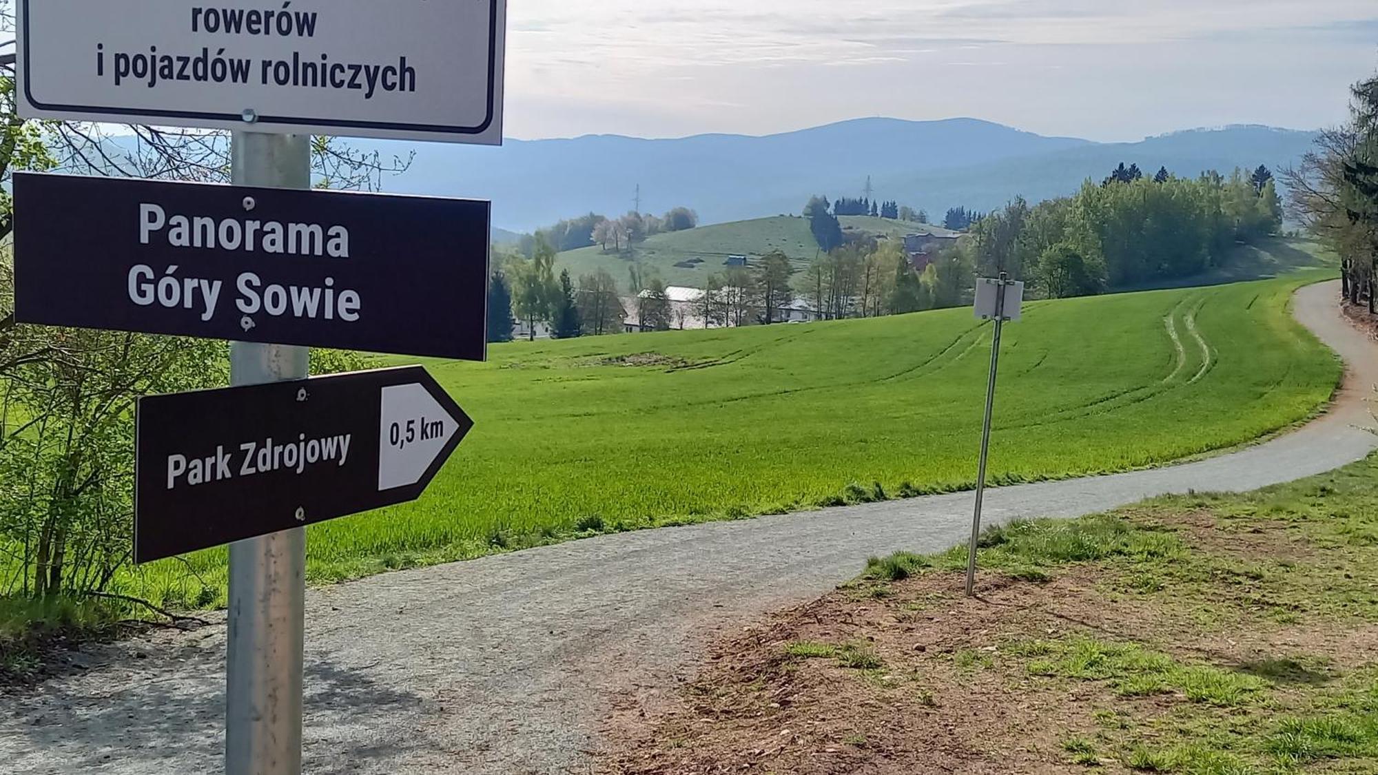 Minisowa Apartamento Jedlina-Zdroj Exterior foto